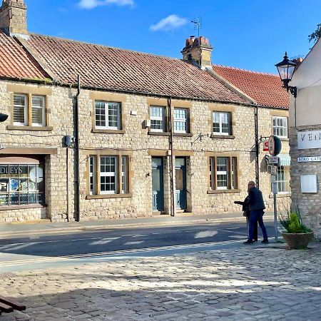 The Old Post Office - Central Helmsley With Parking エクステリア 写真