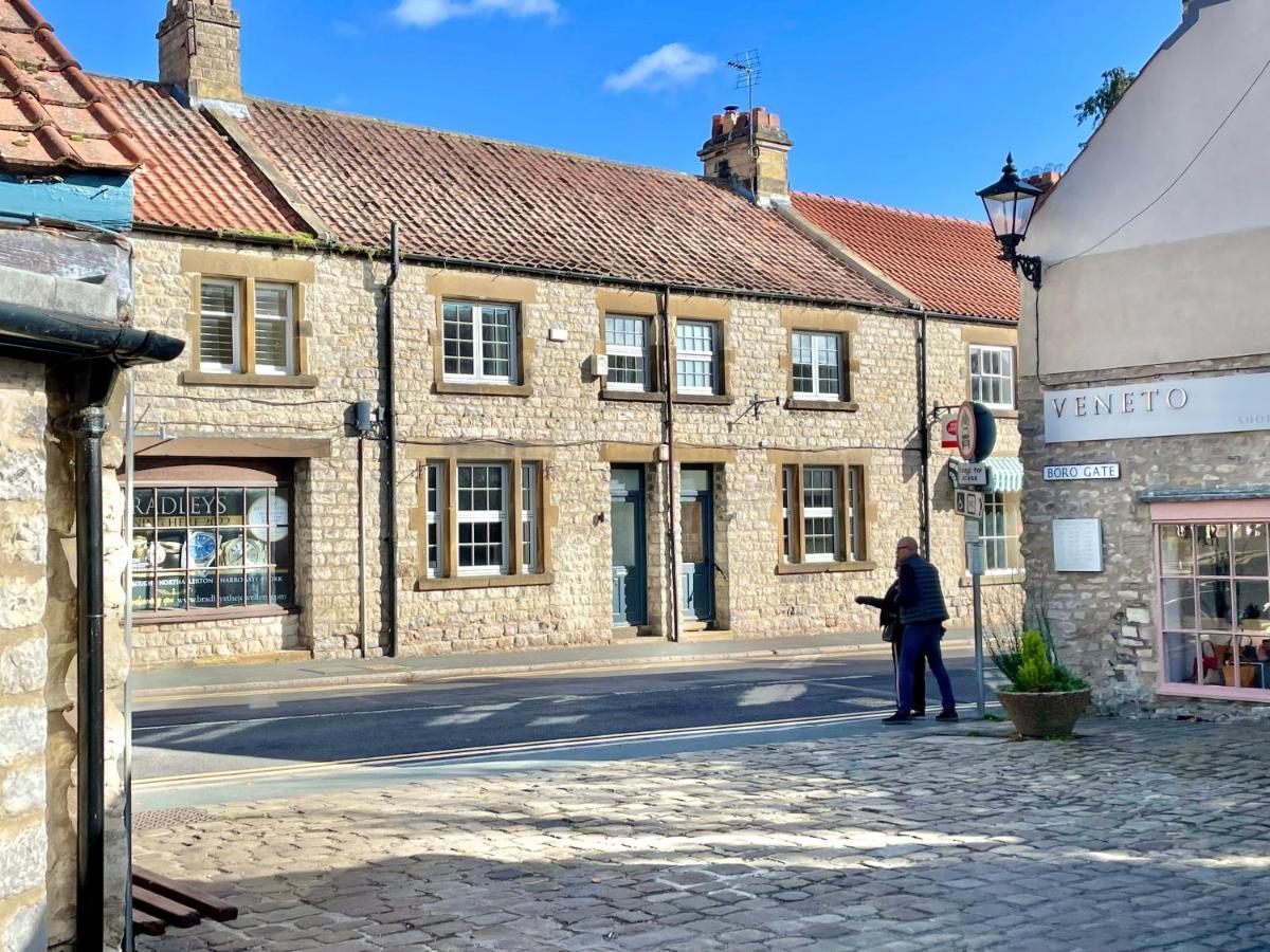 The Old Post Office - Central Helmsley With Parking エクステリア 写真